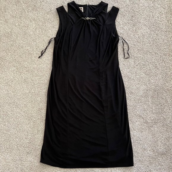 Anne Klein Jewel Halter Neck Black Cold Shoulder Midi Dress size 12 - Picture 8 of 10